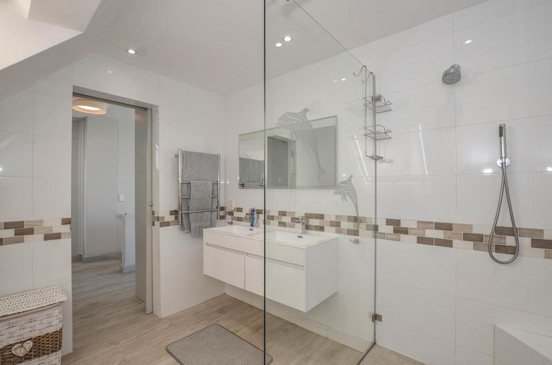 To Let 1 Bedroom Property for Rent in Dolphin Beach Western Cape